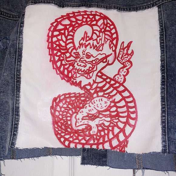 HAND PAINTED RED DRAGON CROPPED DENIM JACKET - Picture 2 of 3
